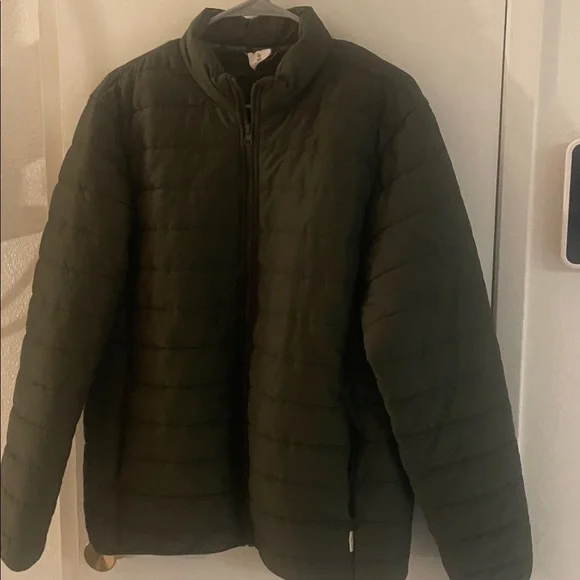 Men's Quilted Puffer Jacket with Flannel Lining. - Picture 12 of 12